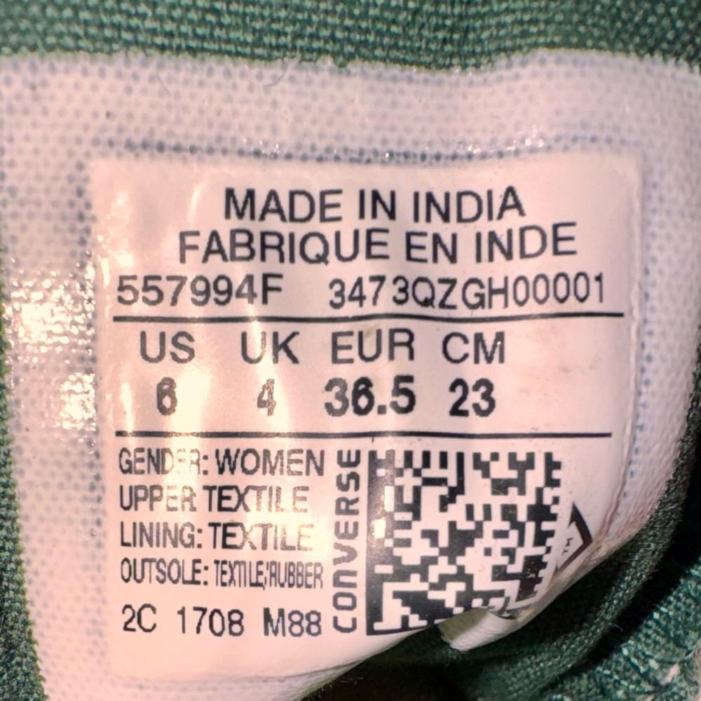 Converse Women's Sneakers in Green velvet and White Soles - Picture 2 of 9